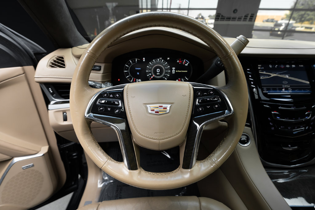 Used 2020 Cadillac Escalade Platinum AWD/4WD image 28