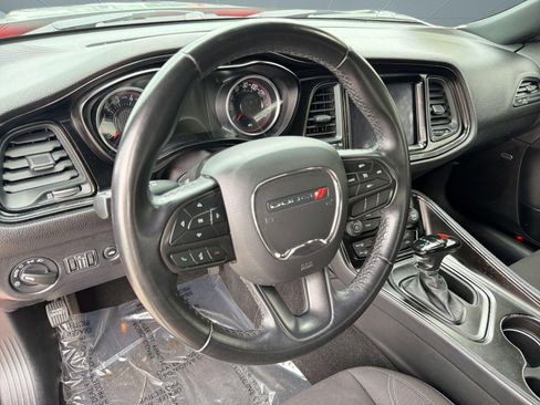 Used 2023 Dodge Challenger SXT RWD image 4