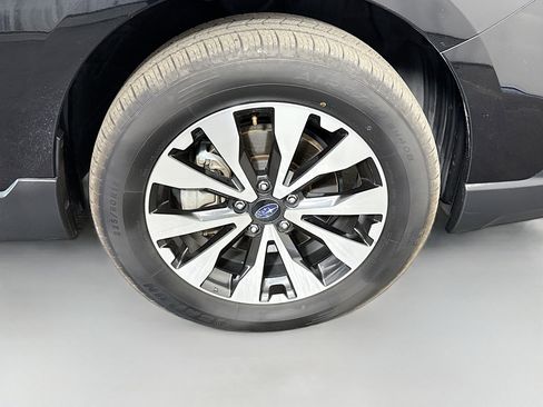 Used 2016 Subaru Outback 3.6R Limited image 32