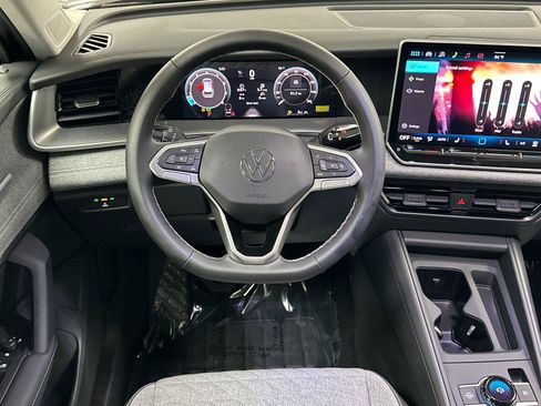 New 2026 Volkswagen Tiguan S AWD/4WD image 13