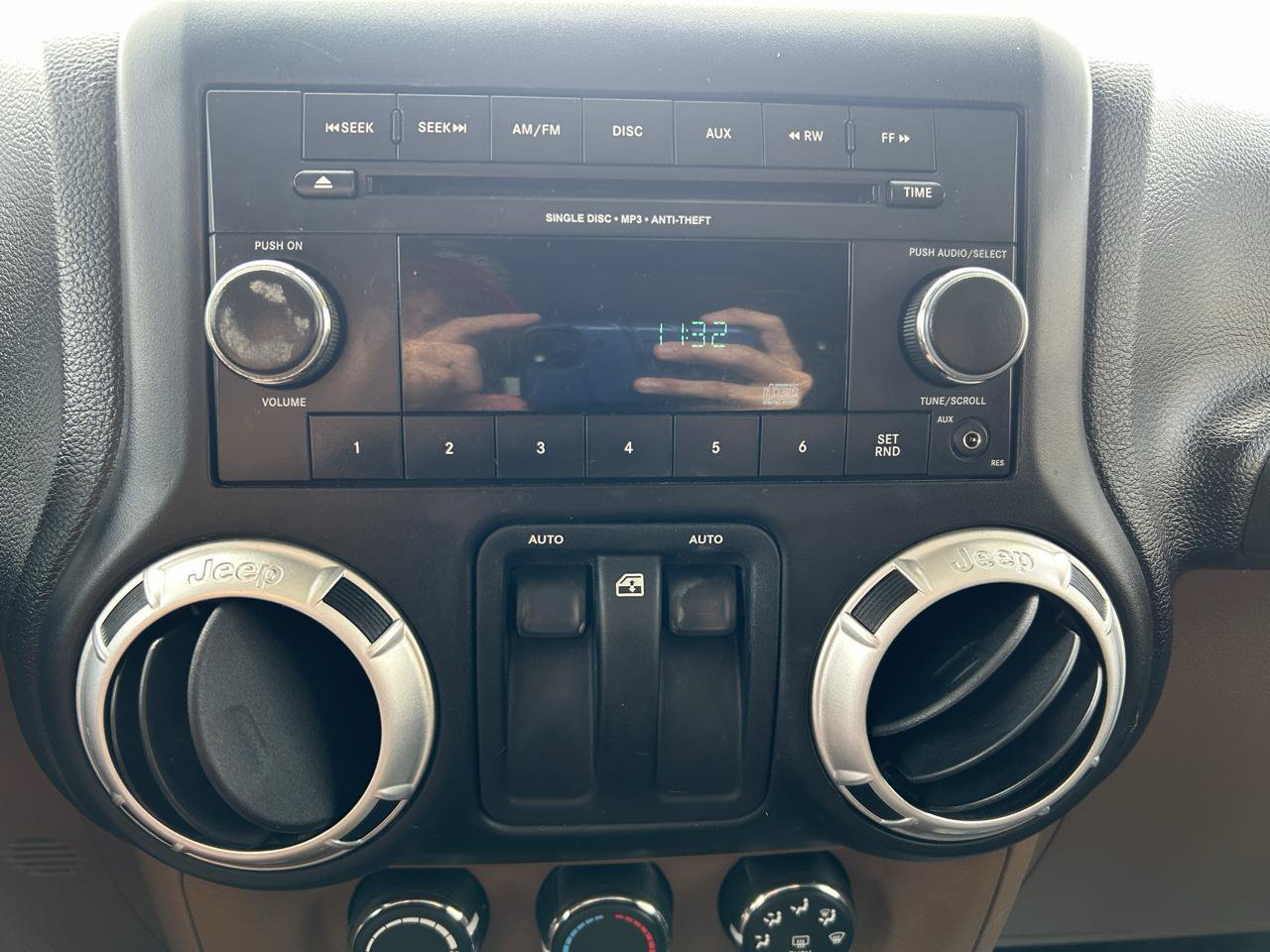 Used 2012 Jeep Wrangler Sahara w/ Dual Top Group AWD/4WD image 19