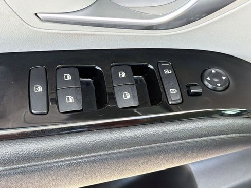 Used 2022 Hyundai Tucson Limited image 21