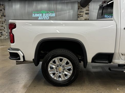 Used 2024 Chevrolet Silverado 2500 High Country w/ Technology Package AWD/4WD image 16