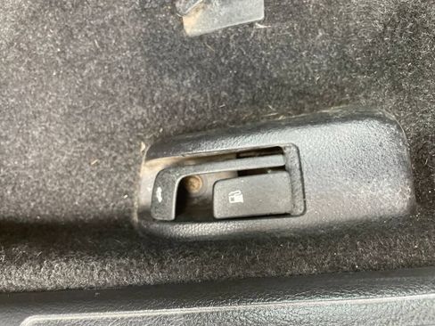 Used 2013 MAZDA MAZDA3 i Sport FWD image 12