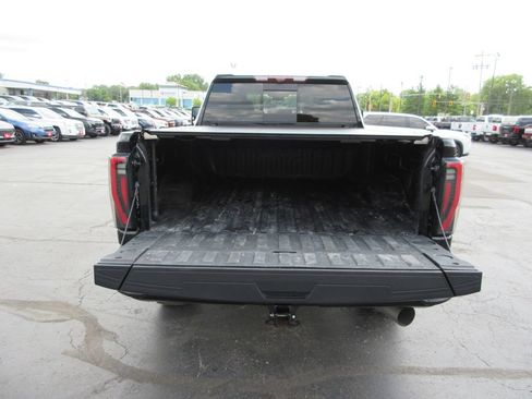 Certified 2024 GMC Sierra 3500 AT4 w/ AT4 Premium Plus Package AWD/4WD image 8