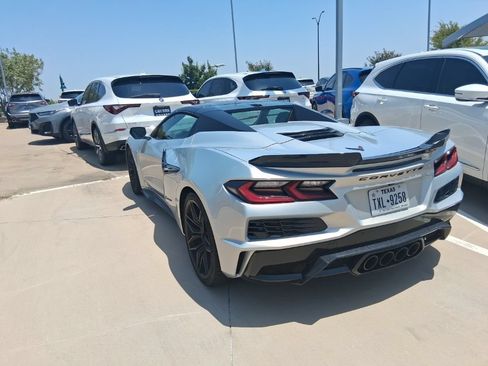 Used 2024 Chevrolet Corvette Z06 w/ Stealth Interior Trim Package RWD image 4