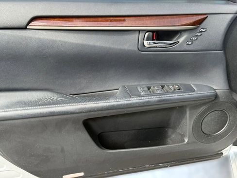 Used 2013 Lexus ES 350 w/ Luxury Pkg image 13