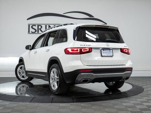 Certified 2021 Mercedes-Benz GLB 250 4MATIC w/ Premium Package image 28