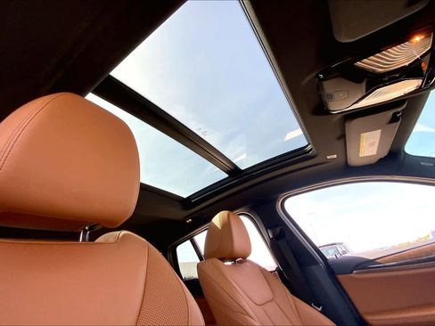 Used 2023 BMW X4 M40i image 13