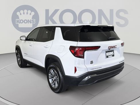 New 2026 GMC Terrain Elevation w/ Technology Package II FWD image 4