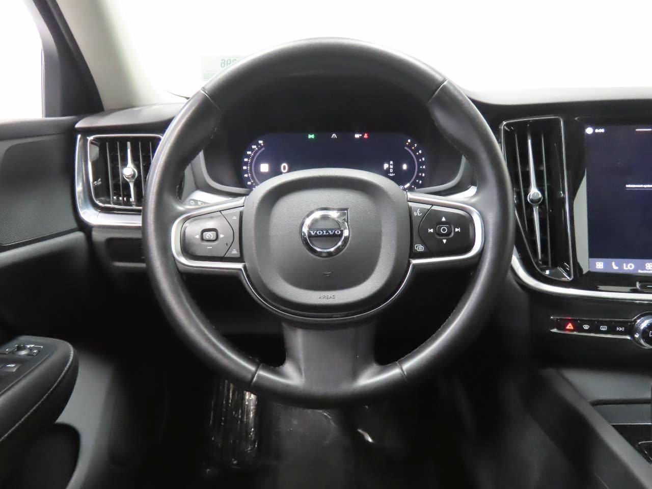 Used 2024 Volvo S60 B5 Core FWD image 8