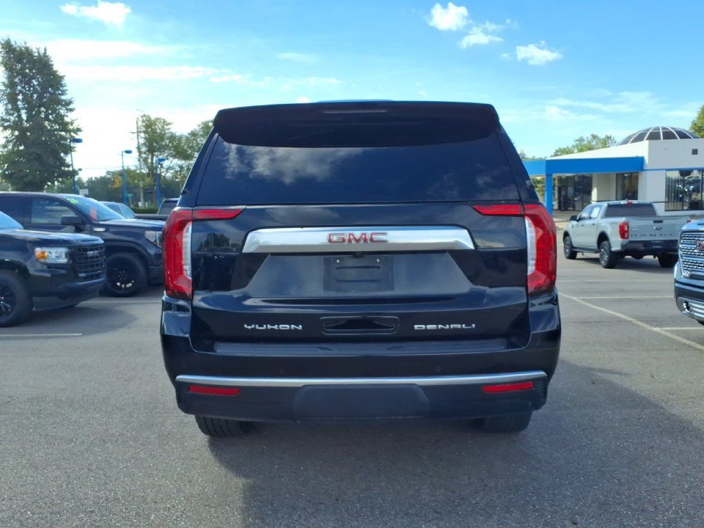 Used 2022 GMC Yukon Denali AWD/4WD image 6