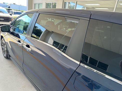 Used 2024 Honda Odyssey EX-L image 13