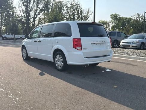 Used 2020 Dodge Grand Caravan SE FWD image 7