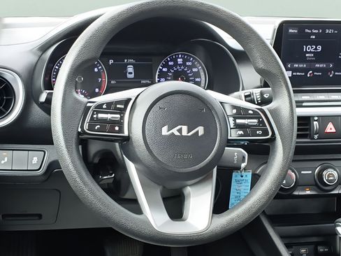 Used 2023 Kia Forte LXS w/ LXS Technology Package FWD image 11
