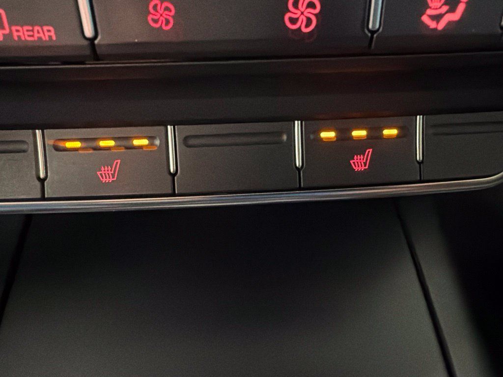 Used 2019 Kia Sorento AWD w/ LX Convenience Package image 34