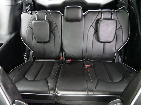 Used 2020 Chrysler Pacifica Limited w/ S Appearance Package FWD image 16