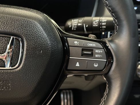 Used 2025 Honda Civic Sport image 12
