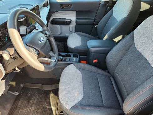 Used 2023 Ford Maverick XLT image 13