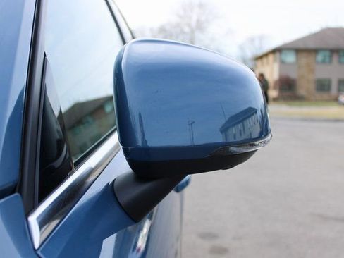 Used 2025 Volvo XC40 B5 Plus image 7