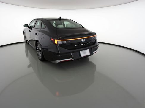 Used 2025 Hyundai Sonata SEL FWD image 6
