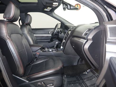Used 2018 Ford Explorer Sport w/ Equipment Group 401A AWD/4WD image 14