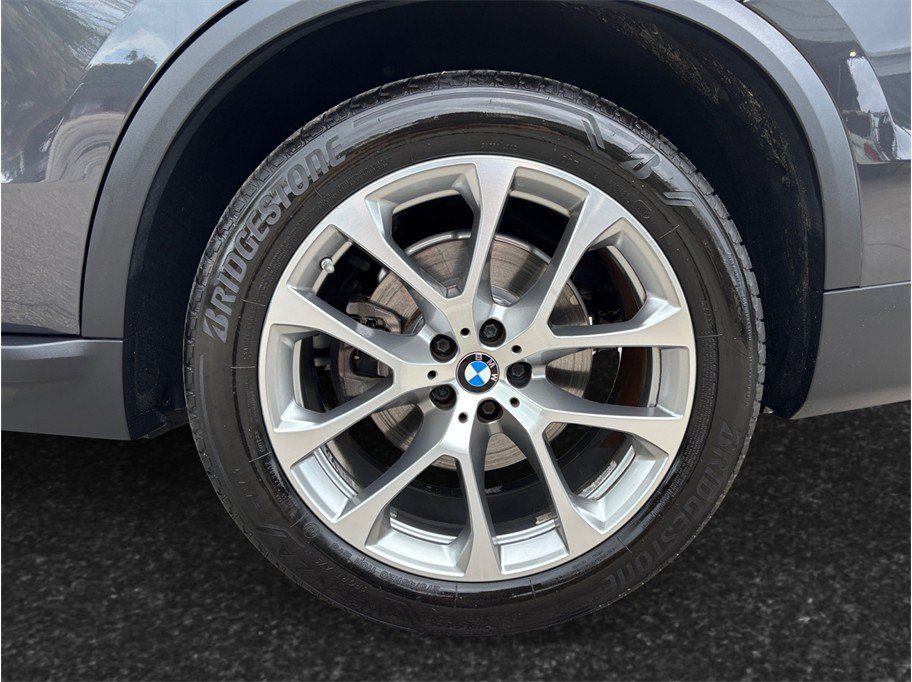 Used 2021 BMW X5 sDrive40i w/ Convenience Package RWD image 16