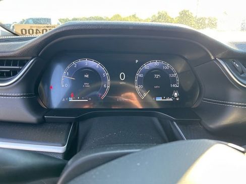 Used 2025 Jeep Grand Cherokee Altitude AWD/4WD image 8