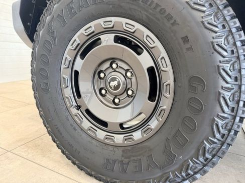 New 2025 Ford Bronco Outer Banks w/ Sasquatch Package image 5