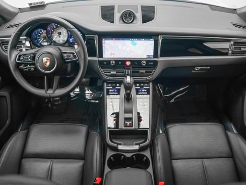 Certified 2025 Porsche Macan S image 15