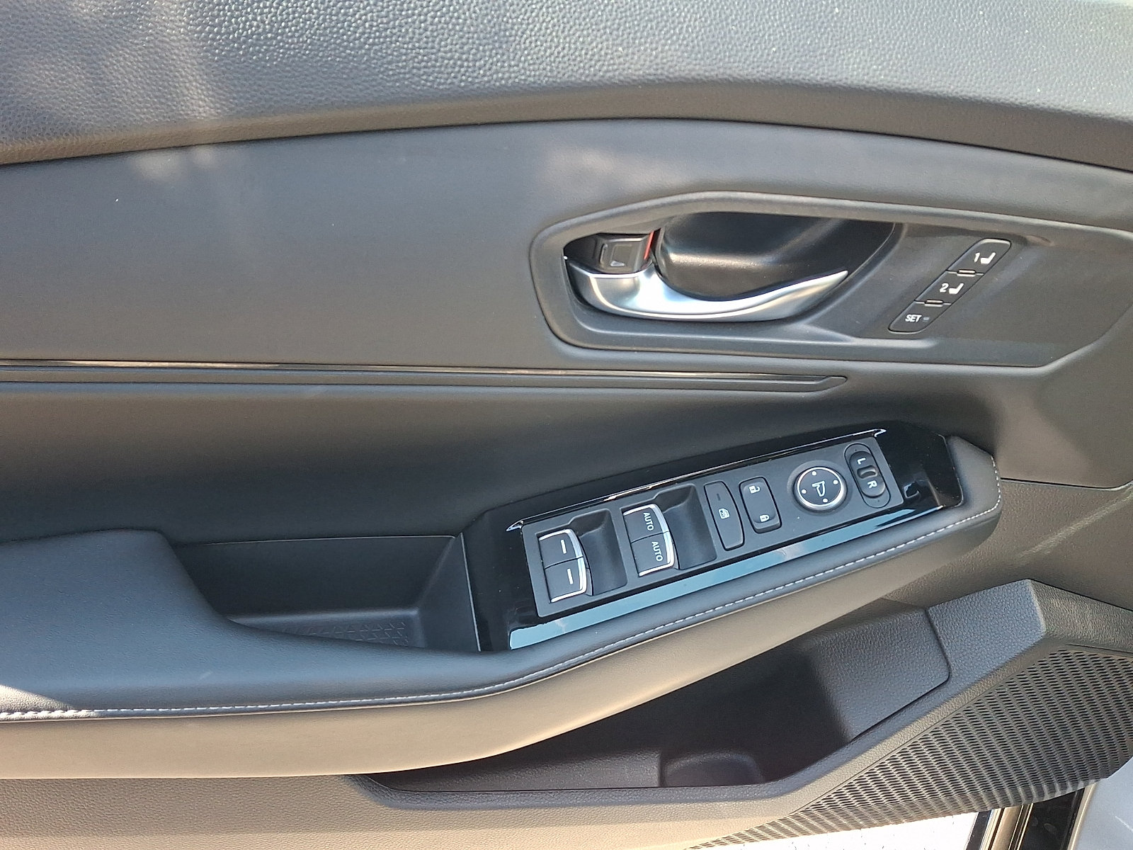 Used 2024 Honda Accord Touring image 13