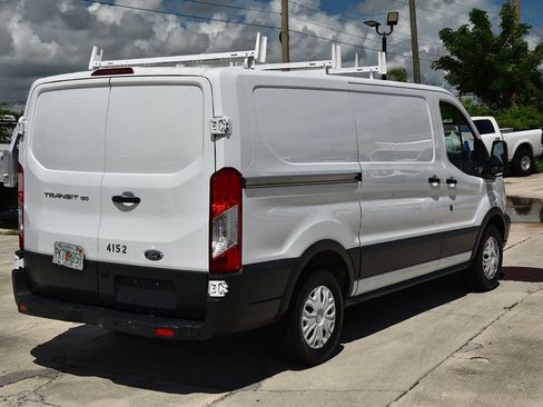 Used 2016 Ford Transit 150 130 Low Roof w/ Exterior Upgrade Package RWD image 5