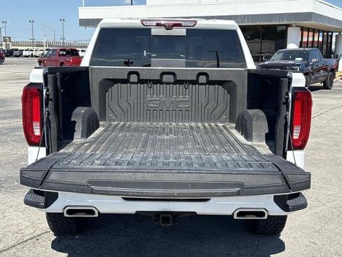 Used 2023 GMC Sierra 1500 AT4 w/ AT4 Premium Package AWD/4WD image 8