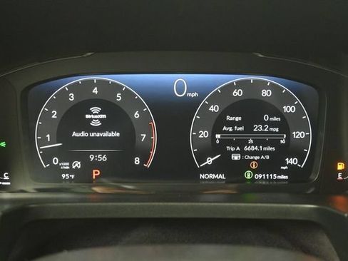 Used 2023 Honda Pilot Elite image 13