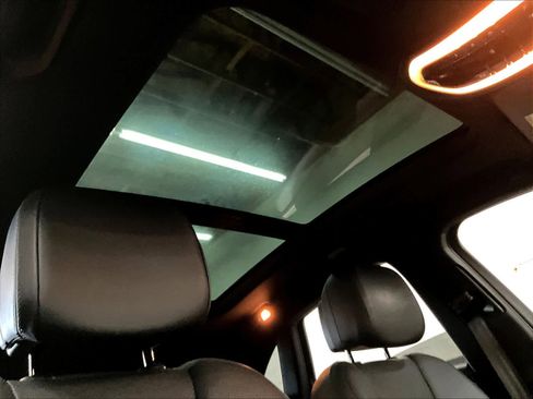 Used 2016 Porsche Macan S image 23