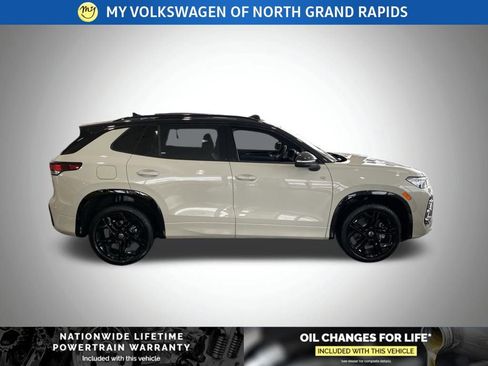 New 2026 Volkswagen Tiguan SE R-Line image 23