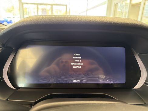 Used 2023 Jeep Grand Cherokee L Limited AWD/4WD image 14