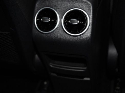 Certified 2026 Mercedes-Benz GLB 250 image 18