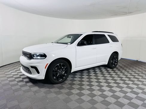 Used 2025 Dodge Durango GT w/ Blacktop Package RWD image 4