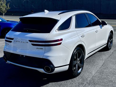 Used 2022 Genesis GV70 3.5T Sport w/ Sport Prestige Package AWD/4WD image 6