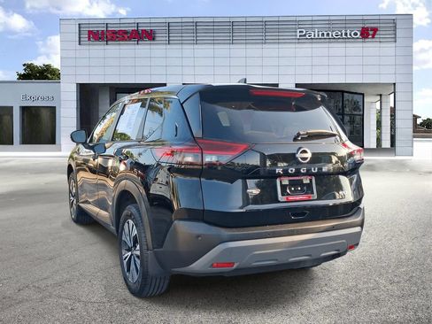 Certified 2023 Nissan Rogue SV FWD image 4