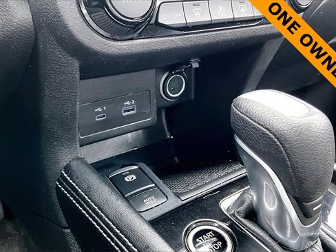 Used 2024 Nissan Kicks SR w/ SR Premium Package image 32