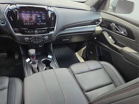Used 2023 Chevrolet Traverse RS AWD/4WD image 13