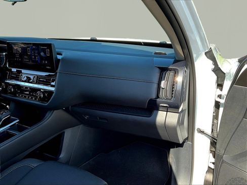 Certified 2026 Nissan Pathfinder SV AWD/4WD image 27