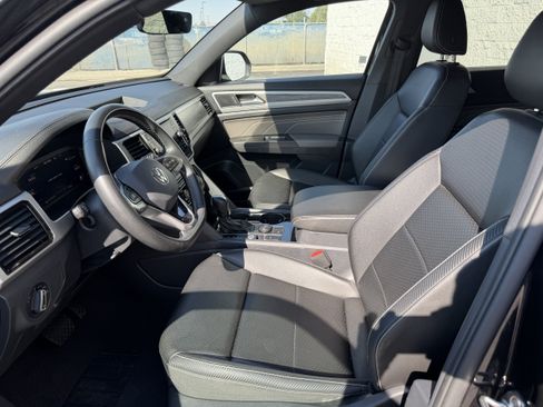 Used 2023 Volkswagen Atlas Cross Sport SE w/ Panoramic Sunroof Package AWD/4WD image 10