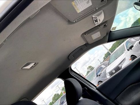 Used 2018 Nissan Kicks SV FWD image 23