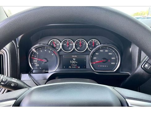 Used 2022 Chevrolet Silverado 1500 Custom Trail Boss w/ Safety Confidence Package AWD/4WD image 22