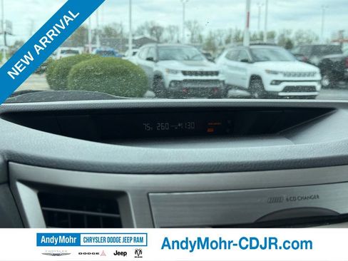 Used 2011 Subaru Outback 2.5i Limited image 13