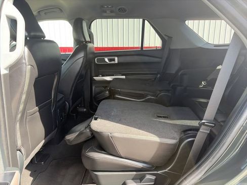 Used 2023 Ford Explorer XLT w/ Equipment Group 202A AWD/4WD image 40