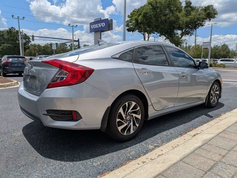 Used 2018 Honda Civic EX image 6